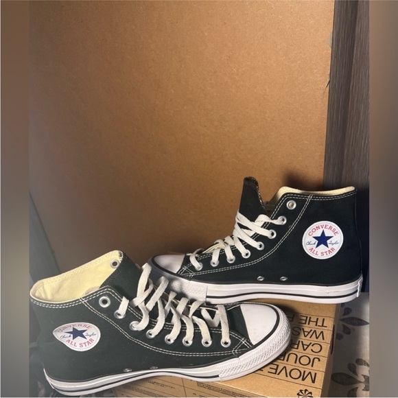 Converse Black and White High Tops chuck taylor shoes - Picture 3 of 8
